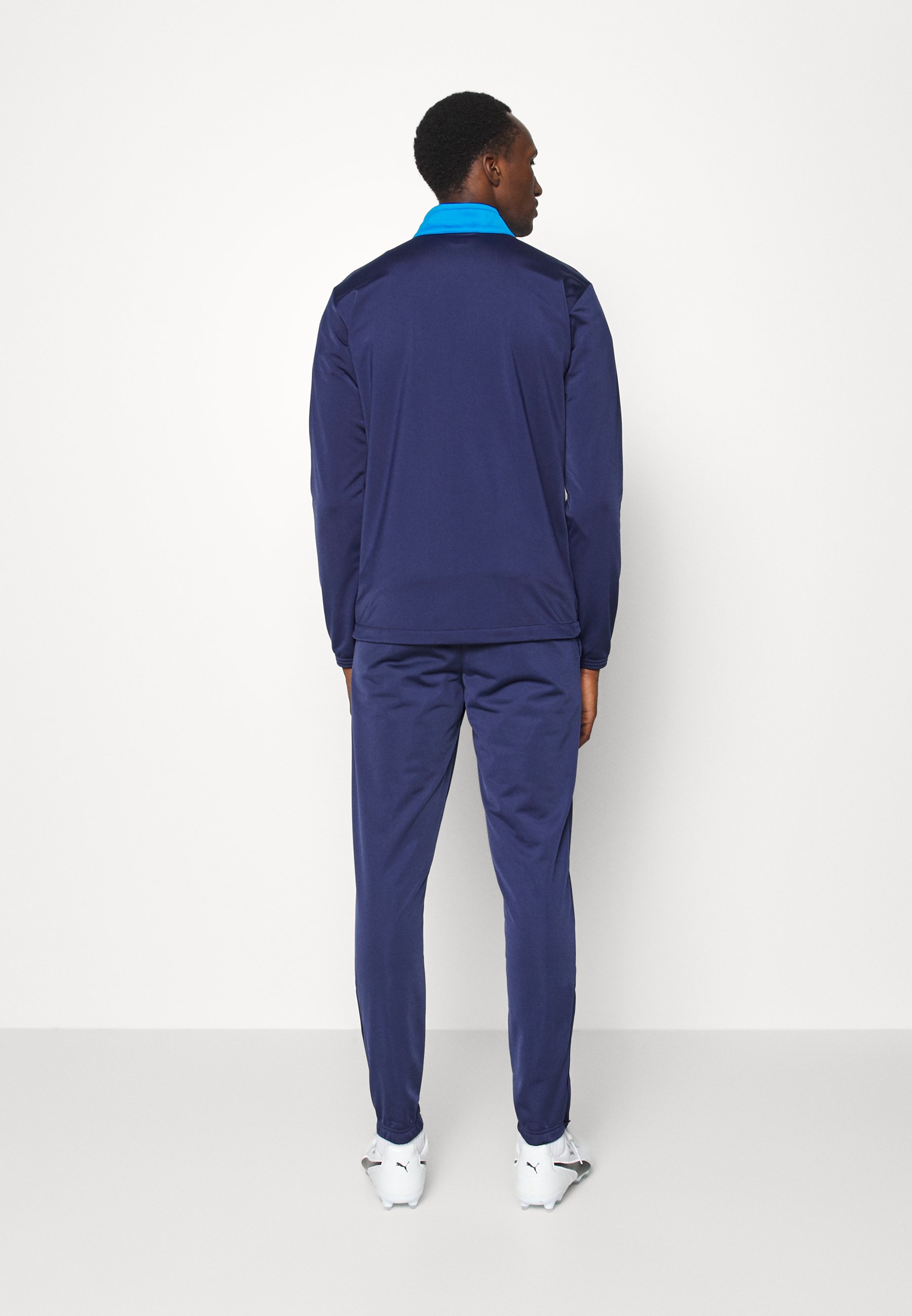 puma sneakers outfit