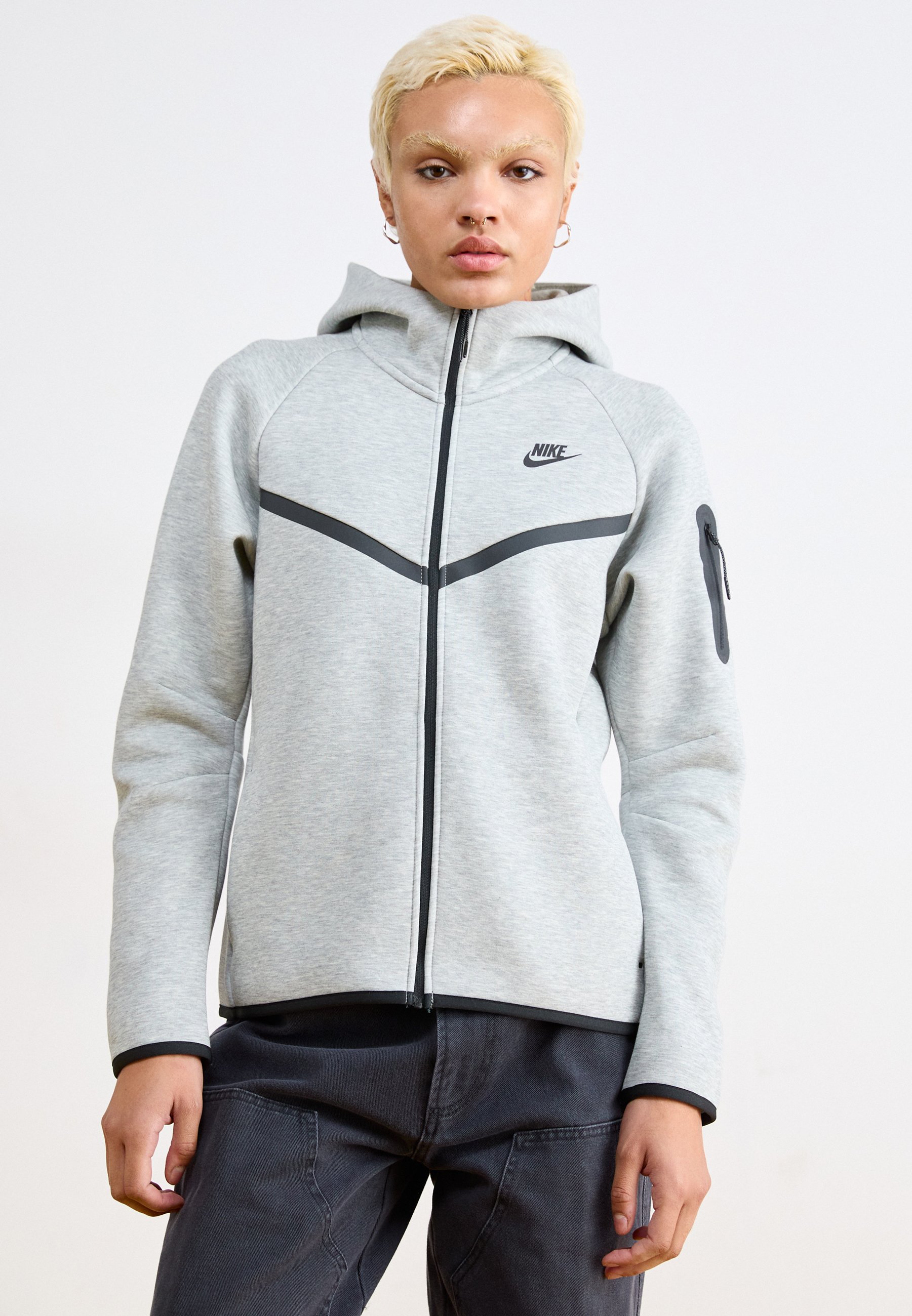 Fleece Windrunner Gris Veste Nike Sportswear Tech Fleece Sweat à