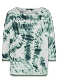 Groen en witte tie-dye pullover trui met een ronde halslijn, driekwartmouwen en gestreepte groene gebreide accenten aan de manchetten.
