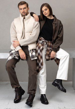 Wojas - Botki sznurowane