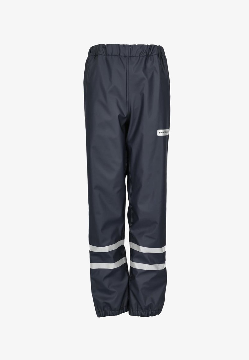 Marineblauwe waterdichte broek van glanzend materiaal, met reflecterende zilveren strepen en een elastische tailleband voor een comfortabele pasvorm.