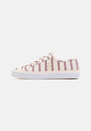 Baskets basses - white