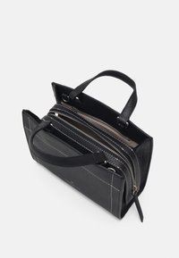 Liebeskind Berlin SATCHEL S - Kézitáska - black