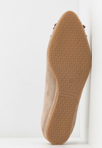Tamaris Ballerines - taupe