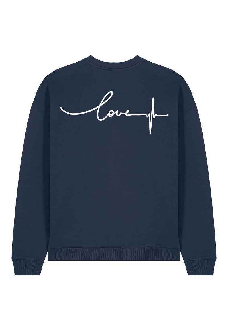Felpa navy con design a girocollo. Presenta testo bianco in corsivo "love" e un grafico di una linea del battito cardiaco sul retro. Tessuto morbido.