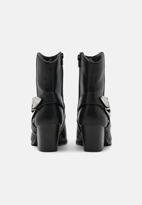 River Island Botki kowbojki i motocyklowe