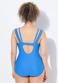 Ulla Popken BÜGEL-CUPS BIESEN DOPPELTRÄGER - Costume da bagno - medium blue