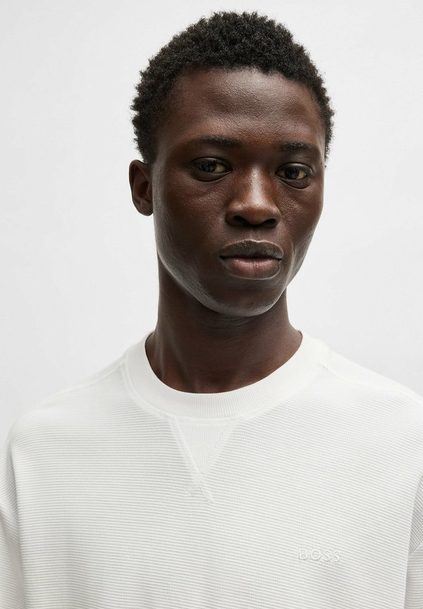 Basic T-shirt - natural six4