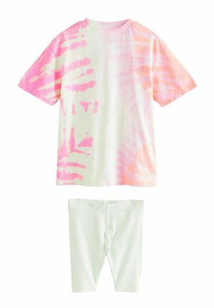 Tie-Dye T-Shirt in Pastellpink und -grün mit kurzen Ärmeln und dem Text "Kind Cool Vibes"; kombiniert mit hellgrünen Leggings.