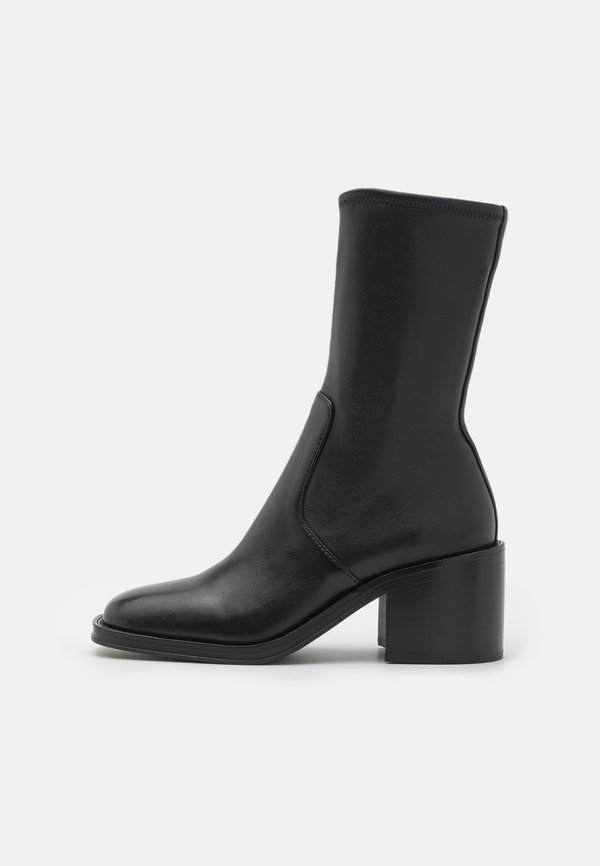 NOLAN STRETCH BOOTIE WITH BLOCK - Stiefel