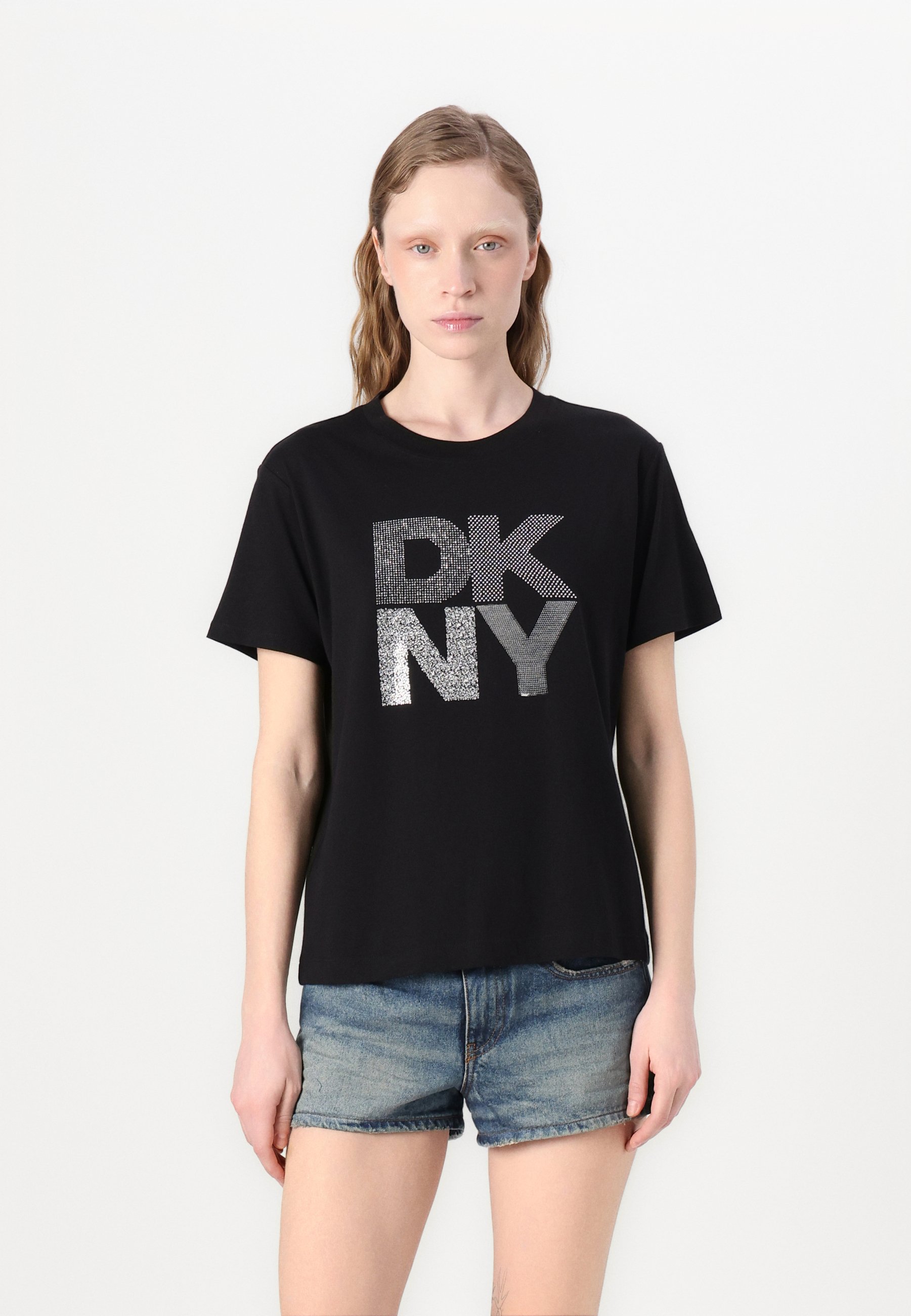 DKNY ロゴ刺繍が素敵！トレーナー☆ブラック☆サイズP DKNY ロゴ刺繍が素敵！トレーナー☆ブラック☆サイズP