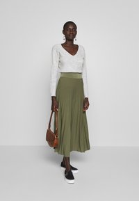 Anna Field Tall Saia evasé - olive night