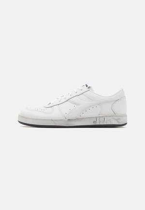 MAGIC BASKET ICONA UNISEX - Sportbačiai - blanc