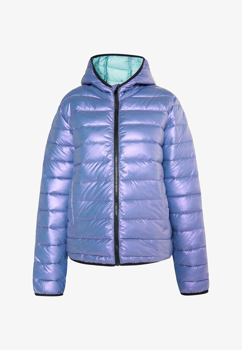 Lengvas pūkinis džemperis su gobtuvu, blizgaus levandų spalvos, su siūtomis horizontaliomis panelėmis, juodu užtrauktuku ir kontrastinga šviesiai mėlyna pamušalu.