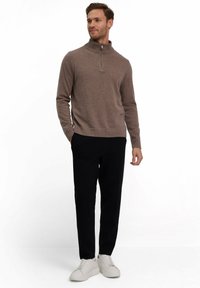 FALKE Basic Lambswool Half-Zip - Strickpullover - nutmeg mel