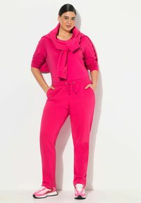 Ulla Popken KUSCHELWEICHE INNENSEITE ELASTIKBUND - Träningsbyxor - red pink