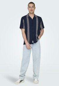 Only & Sons KURZARM RESORT- KRAGEN KNOPFLEISTE - Hemd - blau