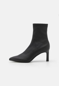 BRITT BOOT - Bottines - black
