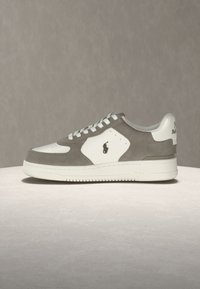 Neselectat, earth grey/deckwash white