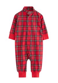 Tuta da pigiama a scacchi rossi con colletto alla cinese, maniche lunghe e bottoni a pressione sul davanti. Polsini e dettagli in rosso unito.