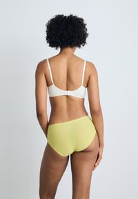 Chantelle SHORTY - Fecskék - citrus yellow