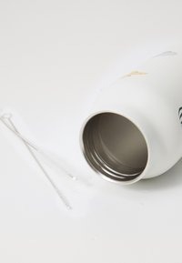 Thumbnail Image 4