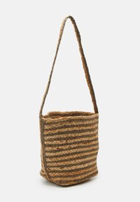 SUMMERY Copenhagen VIVIENNE CROSS BAG - Cross body bag - covert green