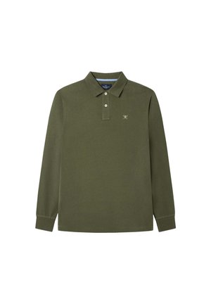 Olivgrön långärmad polo med krage, två knappslå och ett litet broderat märke på vänster bröst. Blandning av bomull.