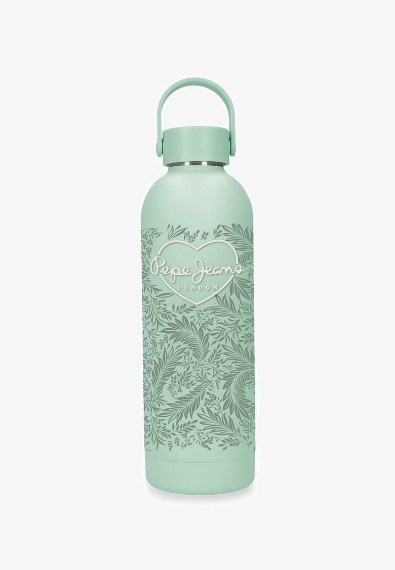 Botella de agua reutilizable color verde menta con patrón floral y logotipo en forma de corazón de "Pepe Jeans London", con asa en forma de lazo en la tapa.