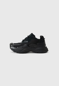 Sneakers - ultra black