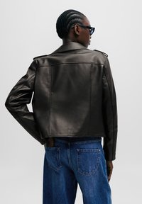 HUGO LUJANA - Blazer - black