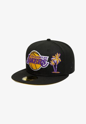 Schwarze Baseballmütze mit gesticktem Los Angeles Lakers-Logo, gelbem Basketball und lila Palmbaum-Design auf der Vorderseite. Mit flachem Schirm.