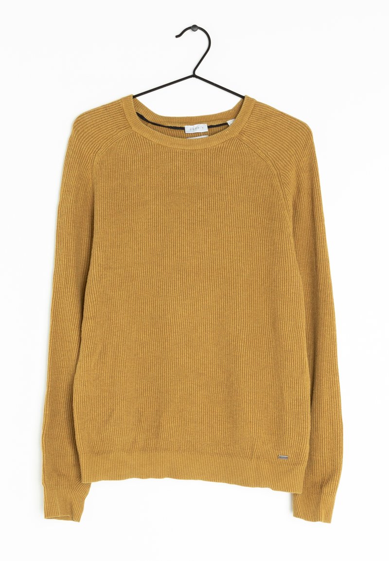 Pull en maille côtelée jaune moutarde avec un col rond et des manches longues, présentant un accent logo sur l'ourlet en bas à droite.