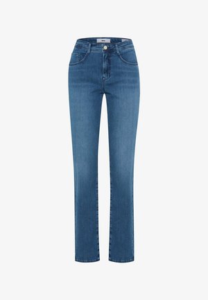 Blå straight-leg jeans med frontknap og lynlåslukning, bæltestropper samt forlommer på en hvid baggrund.