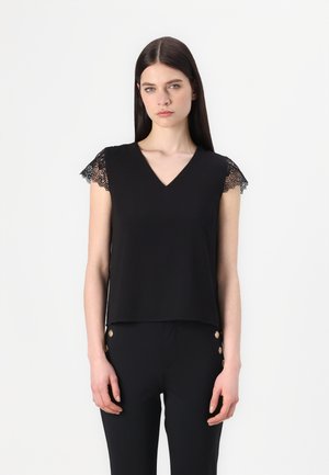 ONLELVA V NECK - Bluse - black