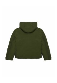 Giacca a vento verde con cappuccio. Caratterizzata da un tessuto liscio, una texture imbottita e un design leggermente accorciato. Nessun hardware o accenti visibili.