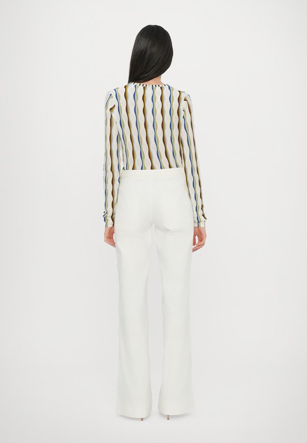 GIA  - Straight leg jeans4