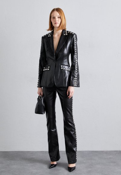 Cinq à Sept STUDDED MILLY JACKET - Blézer - black