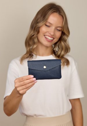 Gusti Leder, SMALL ACCESSORIES ANELA - Rahakott - blau