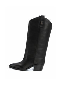 Carmela Botas - black