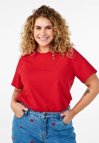 Zizzi T-shirts basic - salsa