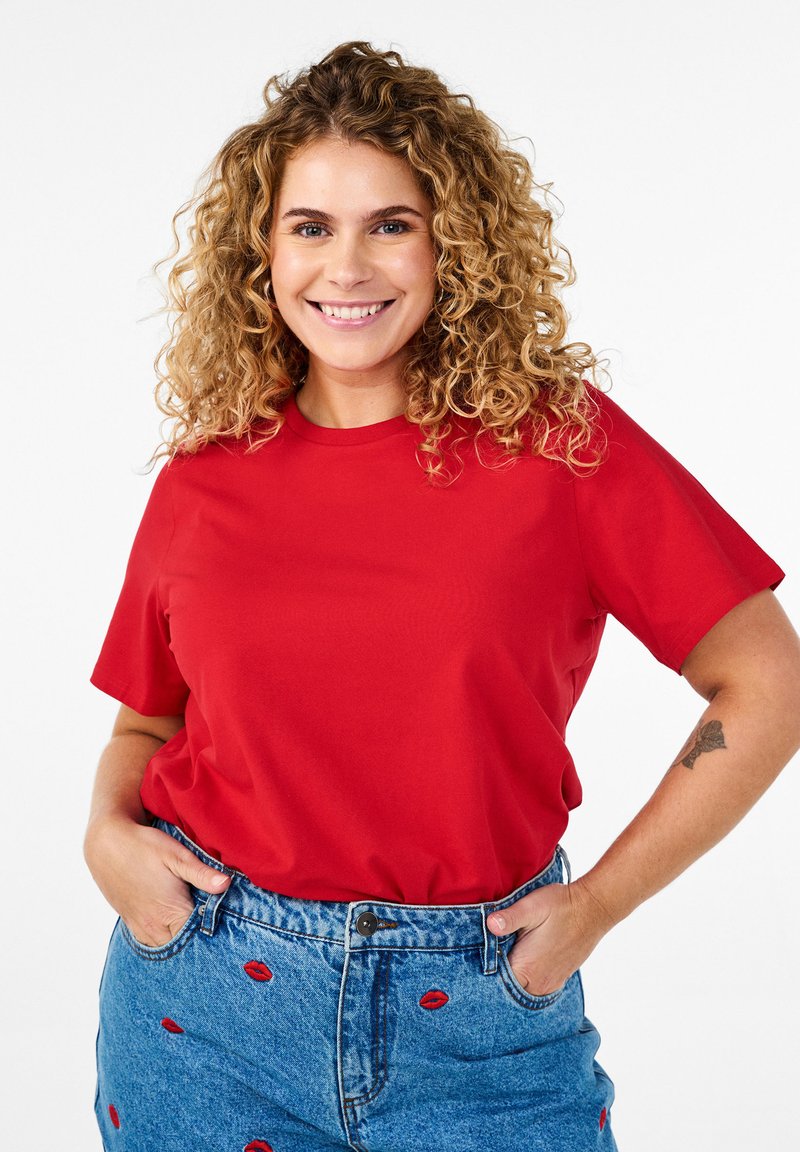Zizzi T-shirts basic - salsa