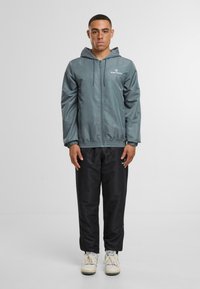 CARSON SET - Trenirka - black stormy weather