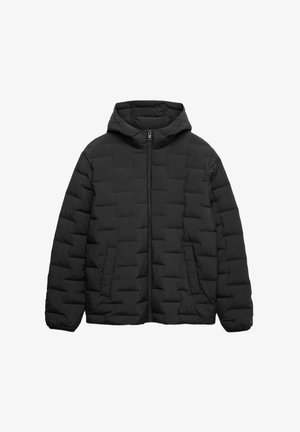 Svart pufferjacka med huva, med en quiltad design och två sidofickor. Dragkedja som går ner längs framsidan. Mjuk textur.