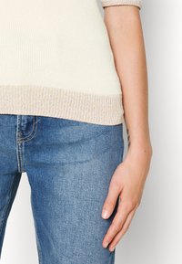 Theory Strickpullover - off-white