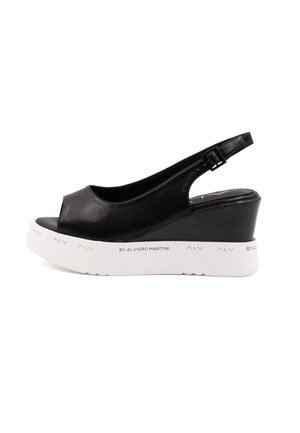 Platform sandals - black