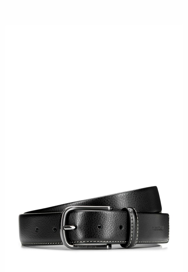 Cintura in pelle nera con finitura testurizzata e fibbia in tonalità argento. Presenta cuciture bianche e un'estremità rettangolare. Design durevole.