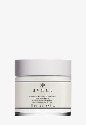 CERAMIDES SOOTHING & PROTECTIVE DAY CREAM SPF 20 - Moisturiser - -
