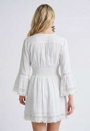 IZIA, IZIA DRESS - Hverdagskjole - white