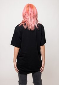 Paradiso Clothing BILLIE EILISH NEON SHADOW - Print T-shirt - black